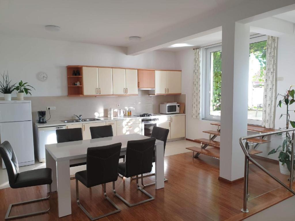 Abelia, Two Terraces, Hot Tub, Free Parking * Dubrovnik