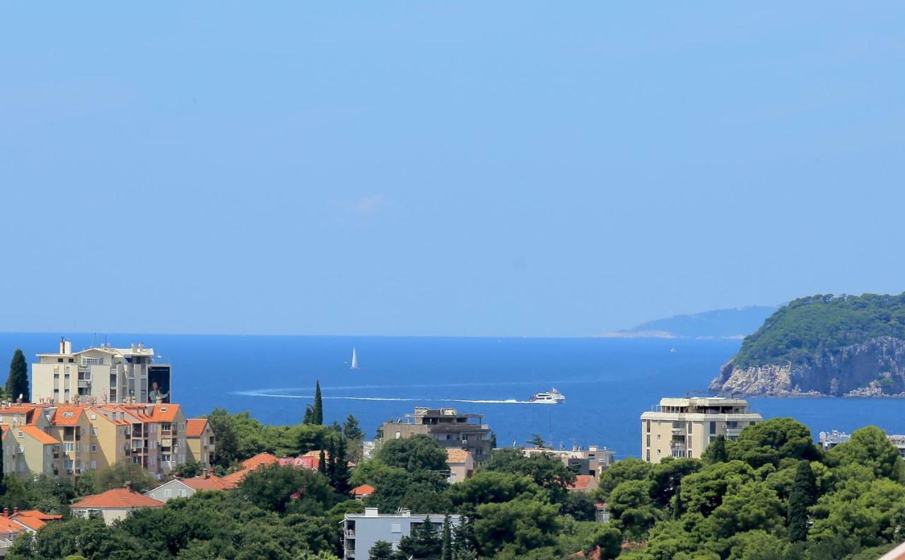 Abelia, Two Terraces, Hot Tub, Free Parking * Dubrovnik